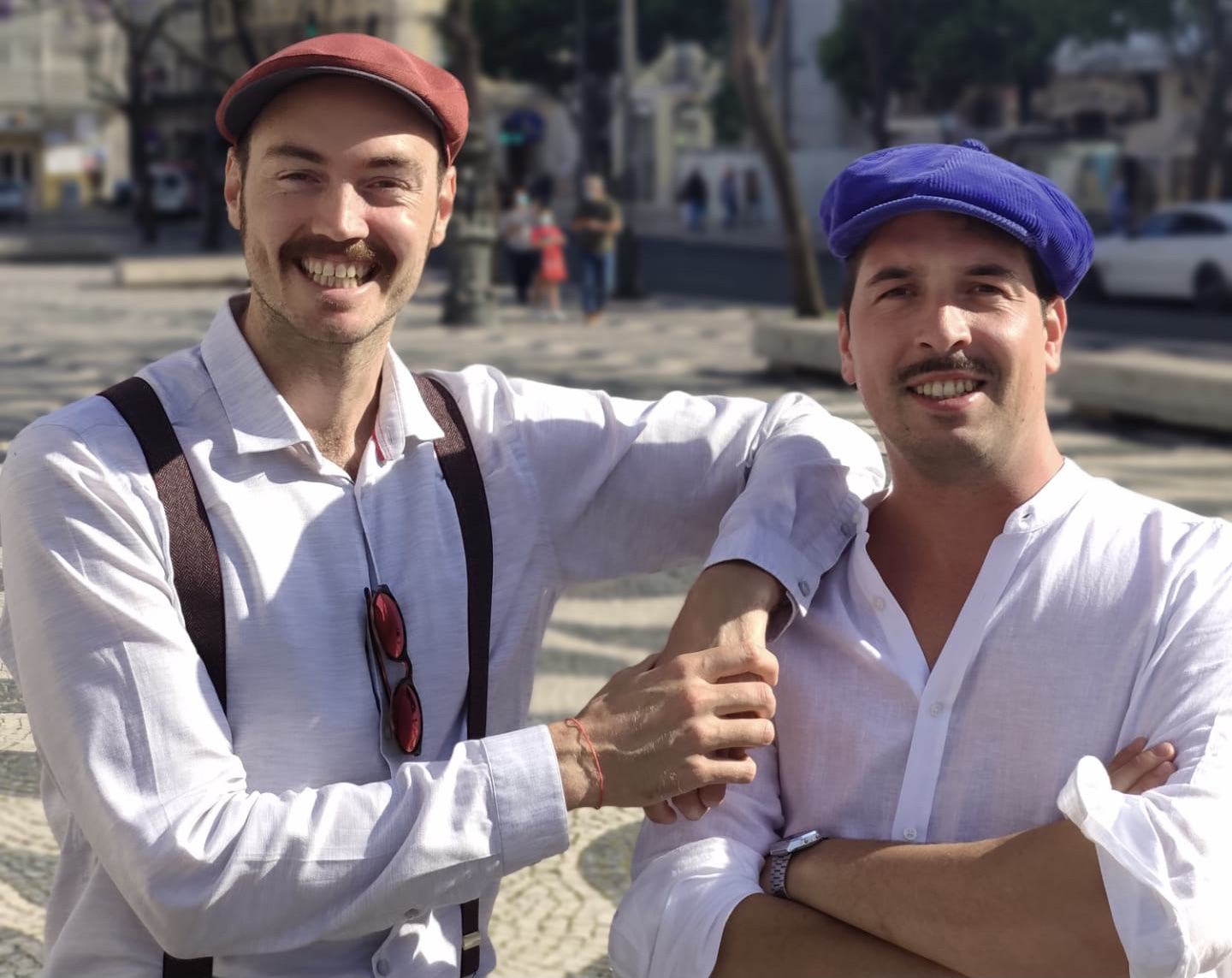 Elliot et Sylvain le duo qui gère avec brio depuis plus de 5 ans la societé Monlisbonne.com