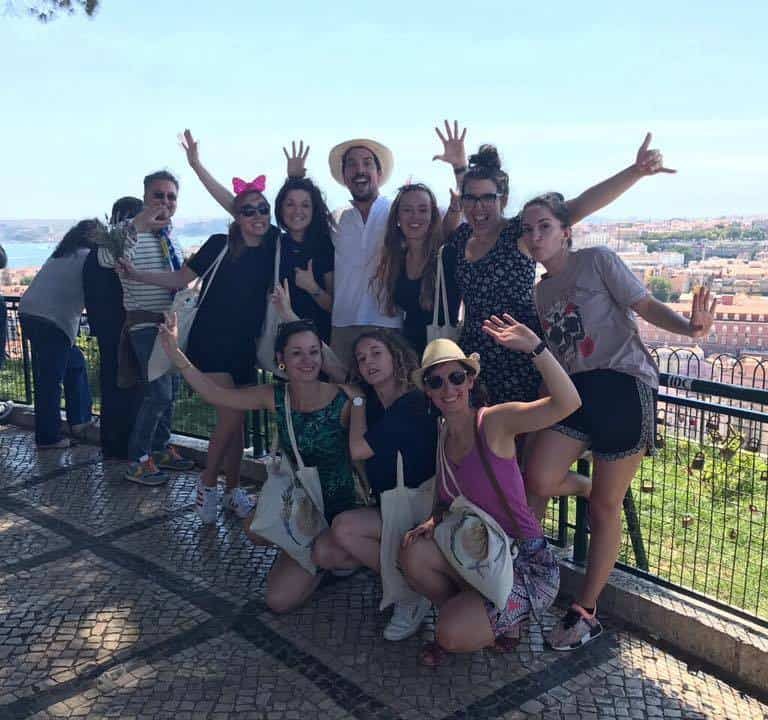 Visite privée de Lisbonne fort sympathique et festive avec notre guide Sylvain pendant un evenement EVJF