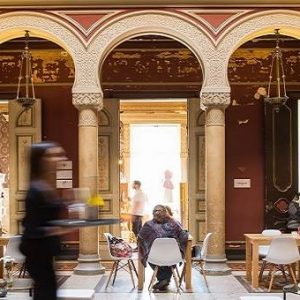 Embaixada Boutique concept store à Principe Real à Lisbonne avec plusieurs marques portugaises dans un palais riad néo-arabe