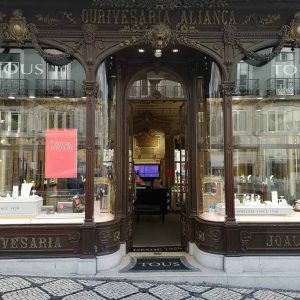 Bijouterie historique Tous (anciennement Aliança) située dans la rue commerçante du quartier bourgeois Chiado de Lisbonne