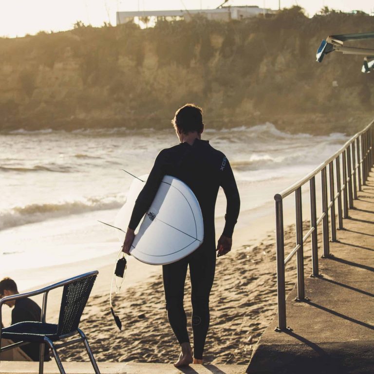 Les meilleurs spots de surf au Portugal et à Lisbonne sur Estoril, Carcavelos ou Caparica