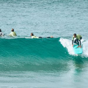 Cours de surf à Lisbonne sur la plage de Carcavelos