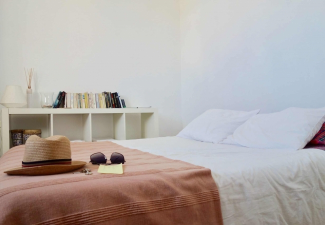 chambre etudiante parfaite trouvée en ligne à lisbonne sur des sites securisés et de confiance.