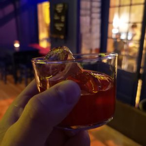 Machimbombo un excellent bar à cocktail festif dans le Bairro Alto