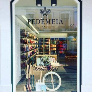 Boutique à Rua Augusta à Lisbonne Baixa du plus grand fabricant de chaussettes portugaises. Cadeau souvenir original portugais à ramener