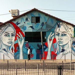 Peinture murale de Jacqueline de Montaigne pour le bar brésilien Boteco da Dri à Lisbonne