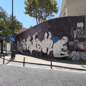 Street art de Tamara Alves dans le quartier de Sant'ana à Lisbonne