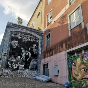 Street art de Mariana Duarte Santos dans le quartier de Sant'ana à Lisbonne