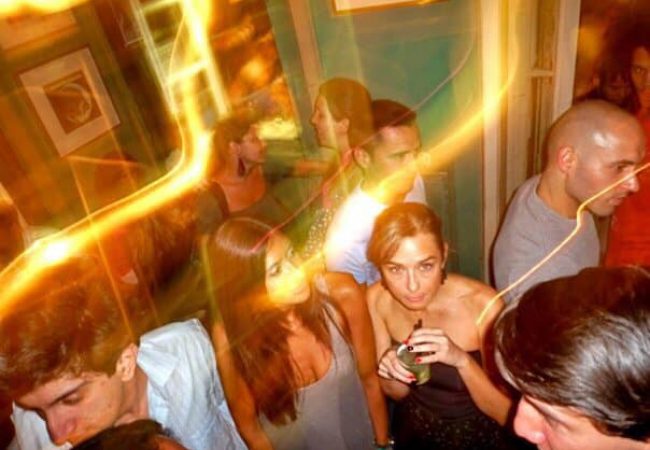 Clube da Esquina est un bar gay-friendly de Lisbonne situé dans le Bairro Alto