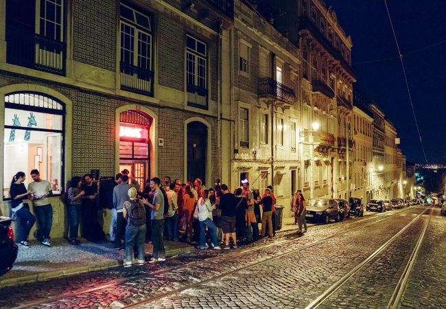 Damas bar, LGBTQ+ à Lisbonne très animé