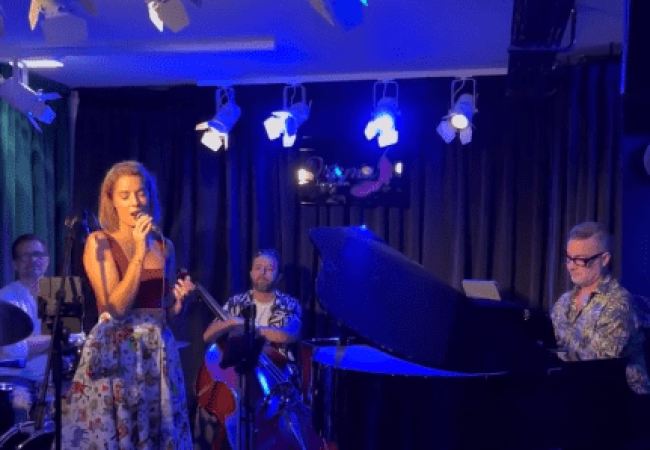 Bar LGBTQ+ friendly à Lisbonne, concert et ambiance garantie !